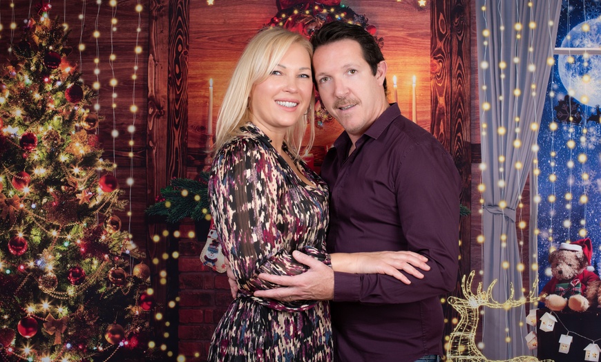 Image 7: Shooting Noël d'1h30 pour 1 à 4 personnes avec 1 photo HD 