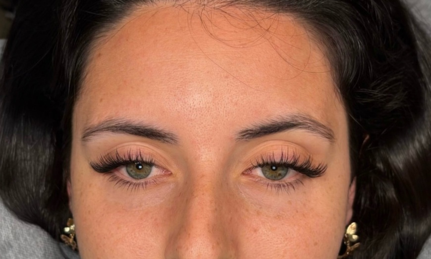 Image 4: Up to 37% Off on Eyelash Extensions at Bayan Beauty