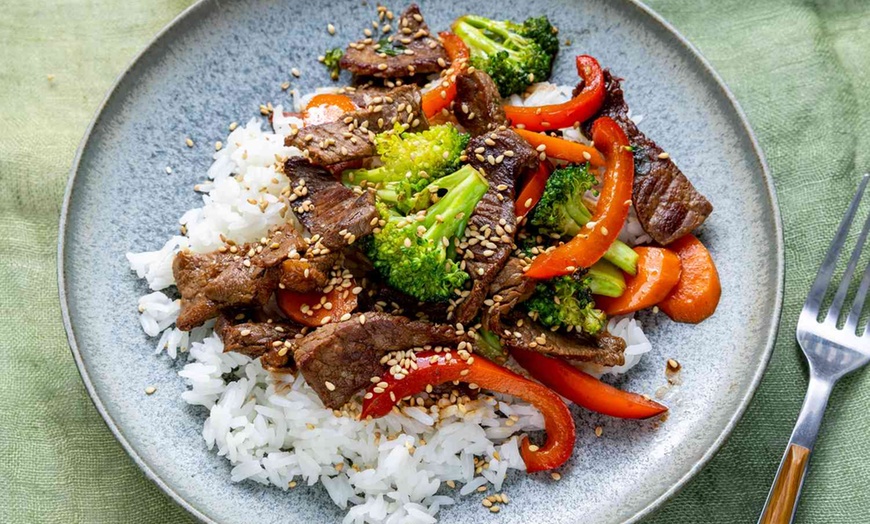 Image 2: 1 Entree Feed for 10, 25 or 50 Guests