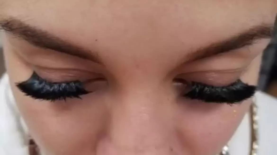 Experience mink individual lashes with touchup options