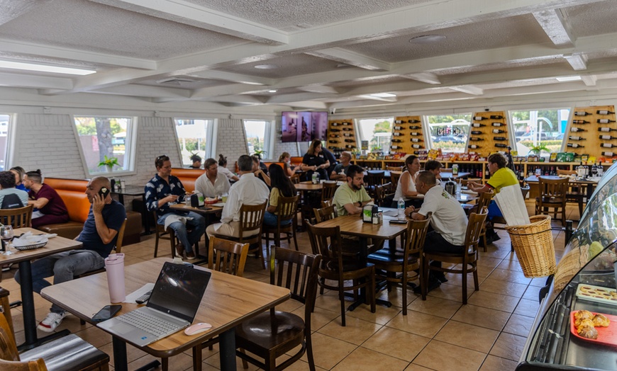 Image 5: 2 or 4 Empanadas, Mini Picaditas Mixtas, 1 or 2 Dessert and Wine