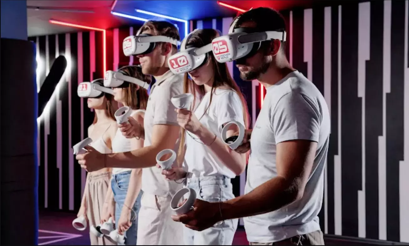 Full-Body VR Immersive Multiplayer Experience For Up to Six People