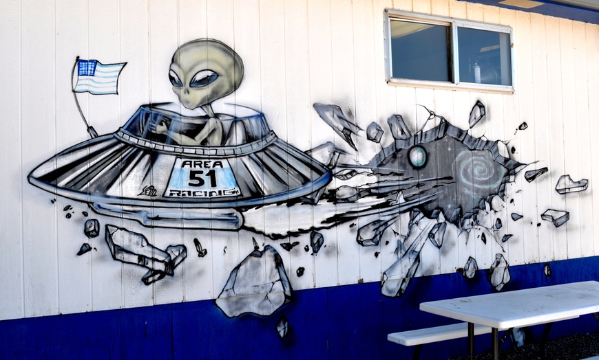 Image 5: Bus Tour from Las Vegas with Adventure Photo Tours | Show Option