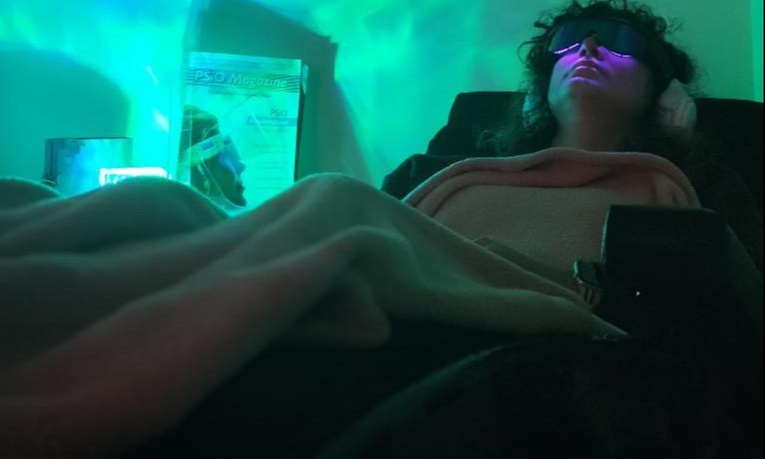 Expérience sensorielle : lumino-relaxothérapie et soin par le son