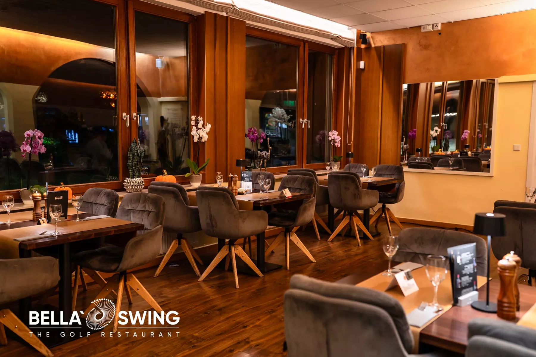 1,2 Kilo Tomahawk-Steak auf dem Lava-Stein mit Beilage & Sekt für Zwei