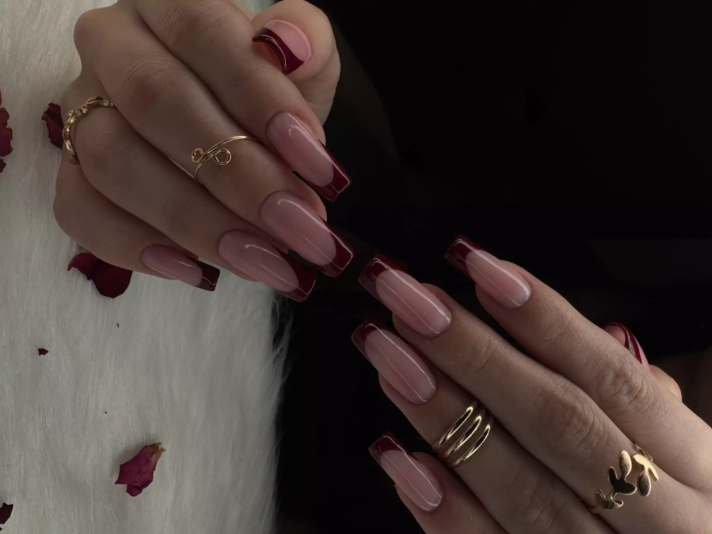 Beauté des mains et/ou des pieds avec pose de semi permanent avec Beauty Queen Esthétique, jusqu'à 64% de remise - Primary Image