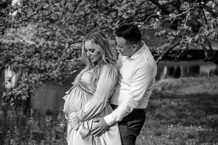 25-Minute Outdoor Photography Session, up to Four People - Elle Vignette Lifestyle