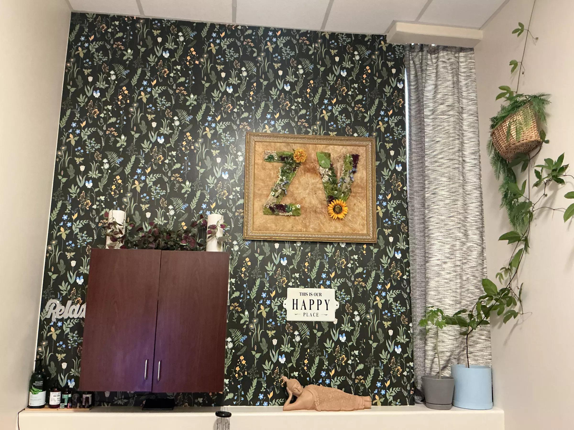 Elite Epidermis 60-Min Dry Body Brushing or Third Eye Gemstone Reset & Peppermint Scalp Massage (Up to 55% Off) - Second Medium