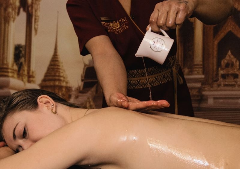 60 lub 90 minut autentycznego tajskiego masażu regenerującego