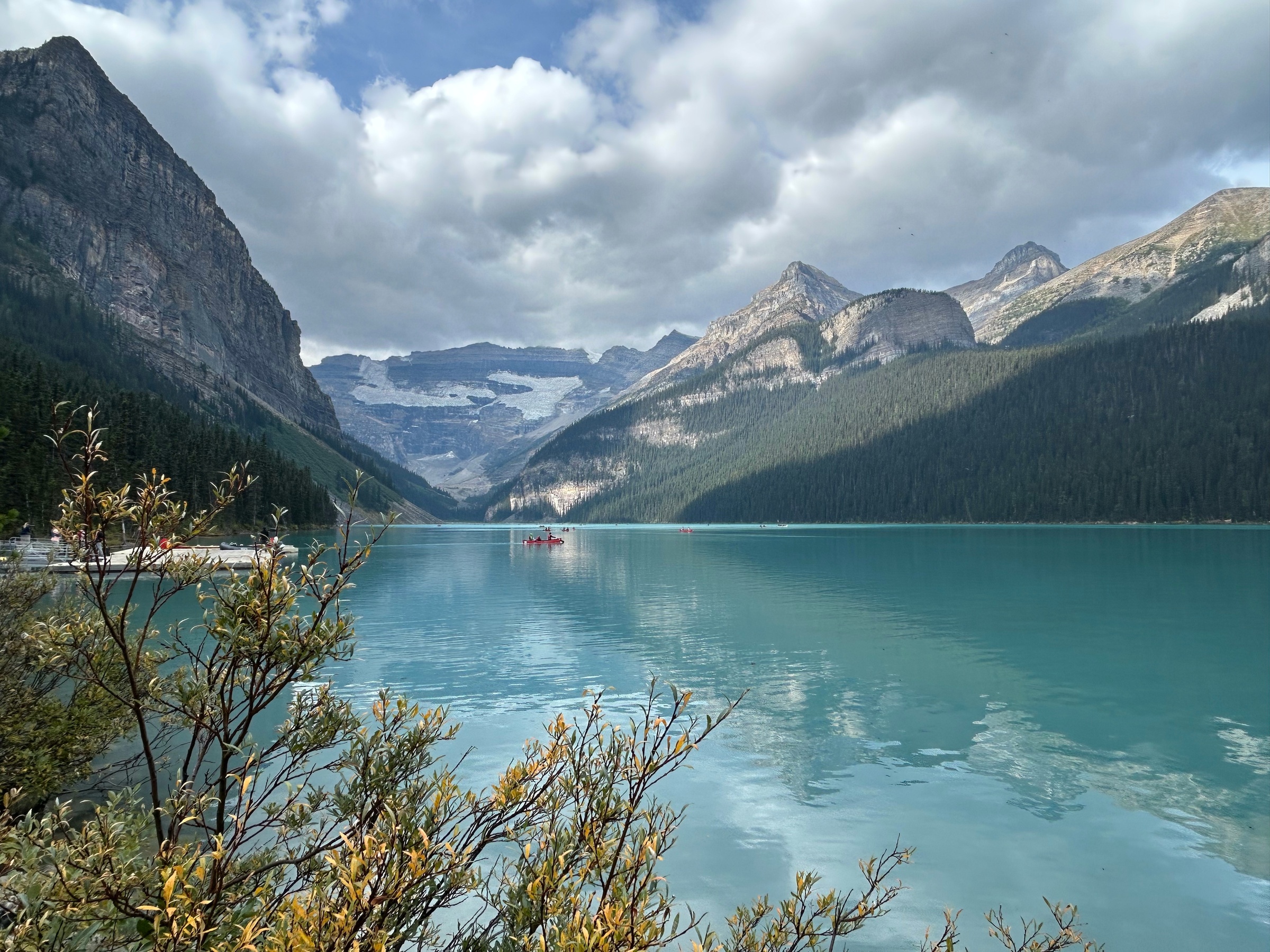 Scenic Moraine Lake and Lake Louise Tour with Shuttle Options