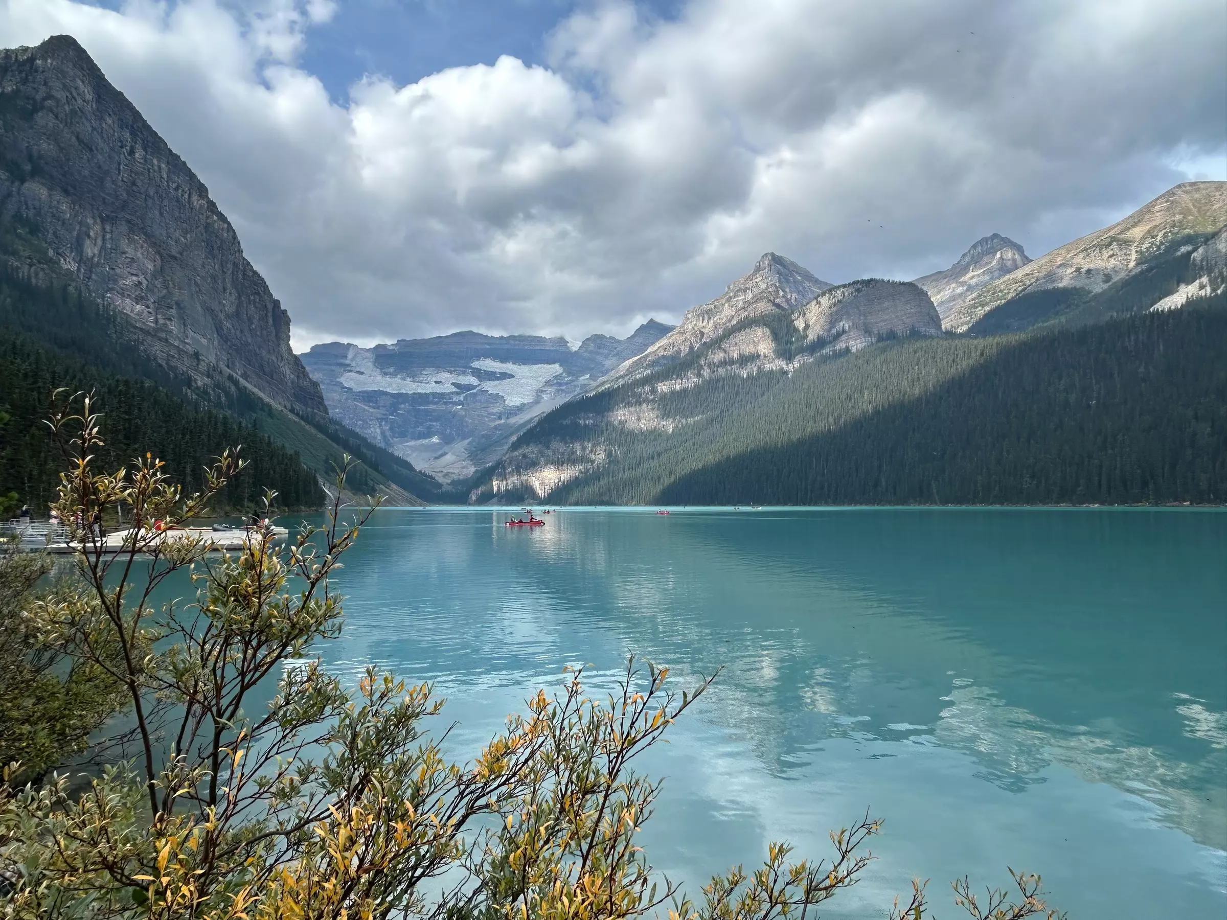 Scenic Moraine Lake and Lake Louise Tour with Shuttle Options