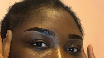 Powderbrows Behandlung inkl. Nachbehandlung  - Beauty Queen