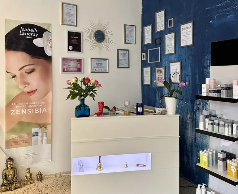 Die Gesichtshaut bei einer 60 Min. Hyaluron-Behandlung verwöhnen