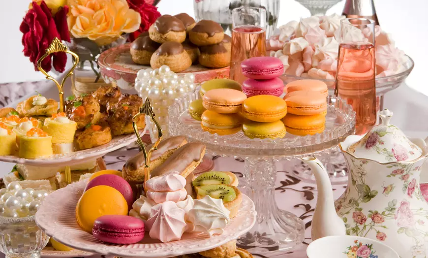 Image 1: High / Luxury High Tea Experience With Take-home Gift!