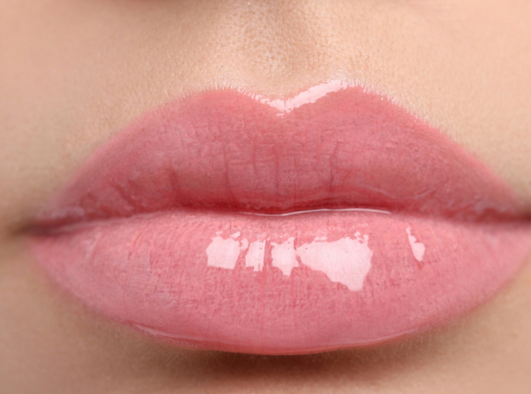 Transform your Lips with Hydragloss Lip and Lip Enhancement Treatment 