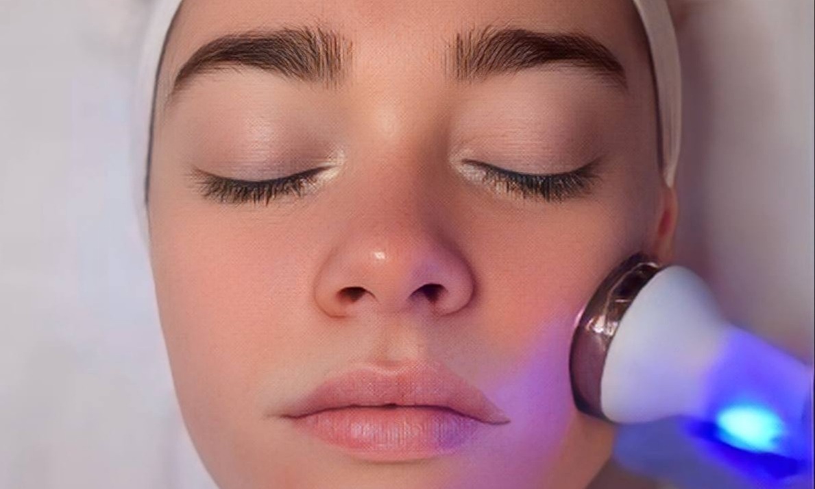 Atrosa Signature Facial for a Fresh Look!