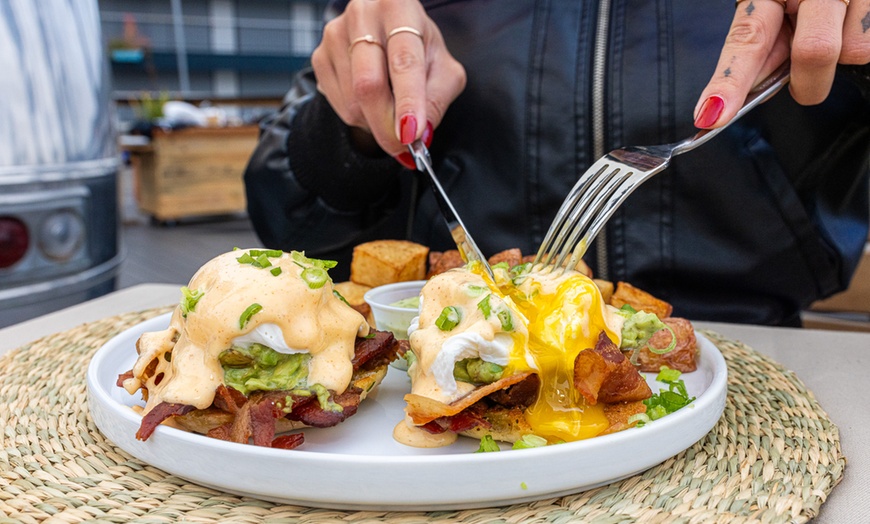 Image 5: Delightful One Refreshing Açaí Bowl 