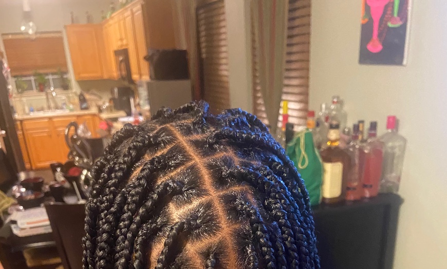 Image 1: Choose Knotless or Box Braids for a New Look!