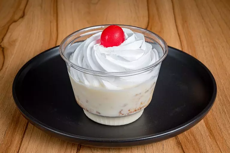 2 or 4 Empanadas, Mini Picaditas Mixtas, 1 or 2 Dessert and Wine