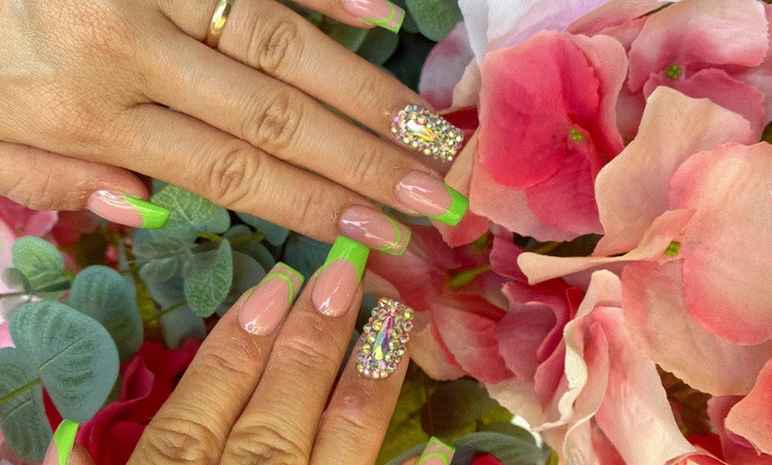 Image 4: Forfait beauté des mains et/ou des pieds au choix avec Happy Nails