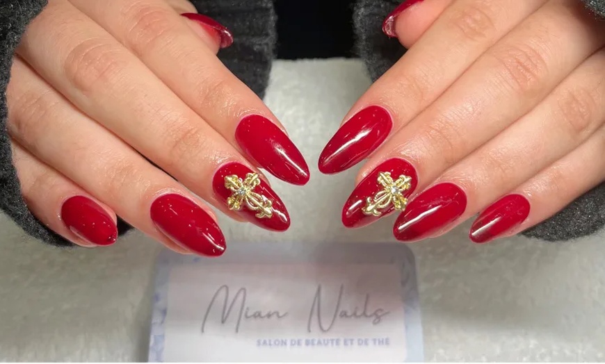 Image 3: Beauté des mains ou des pieds avec pose de vernis semi-permanent
