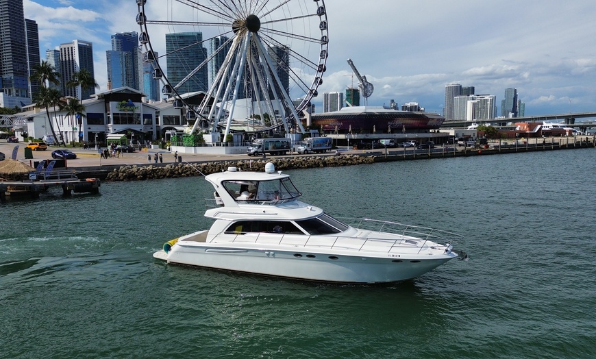 Image 4: 90-Minute Miami Celebrity Homes & Millionaire Mansions Boat Tour