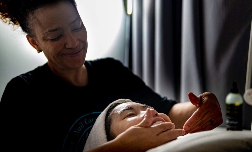 Image 5: 30-Min Stretch or 60-Min Sports Massage