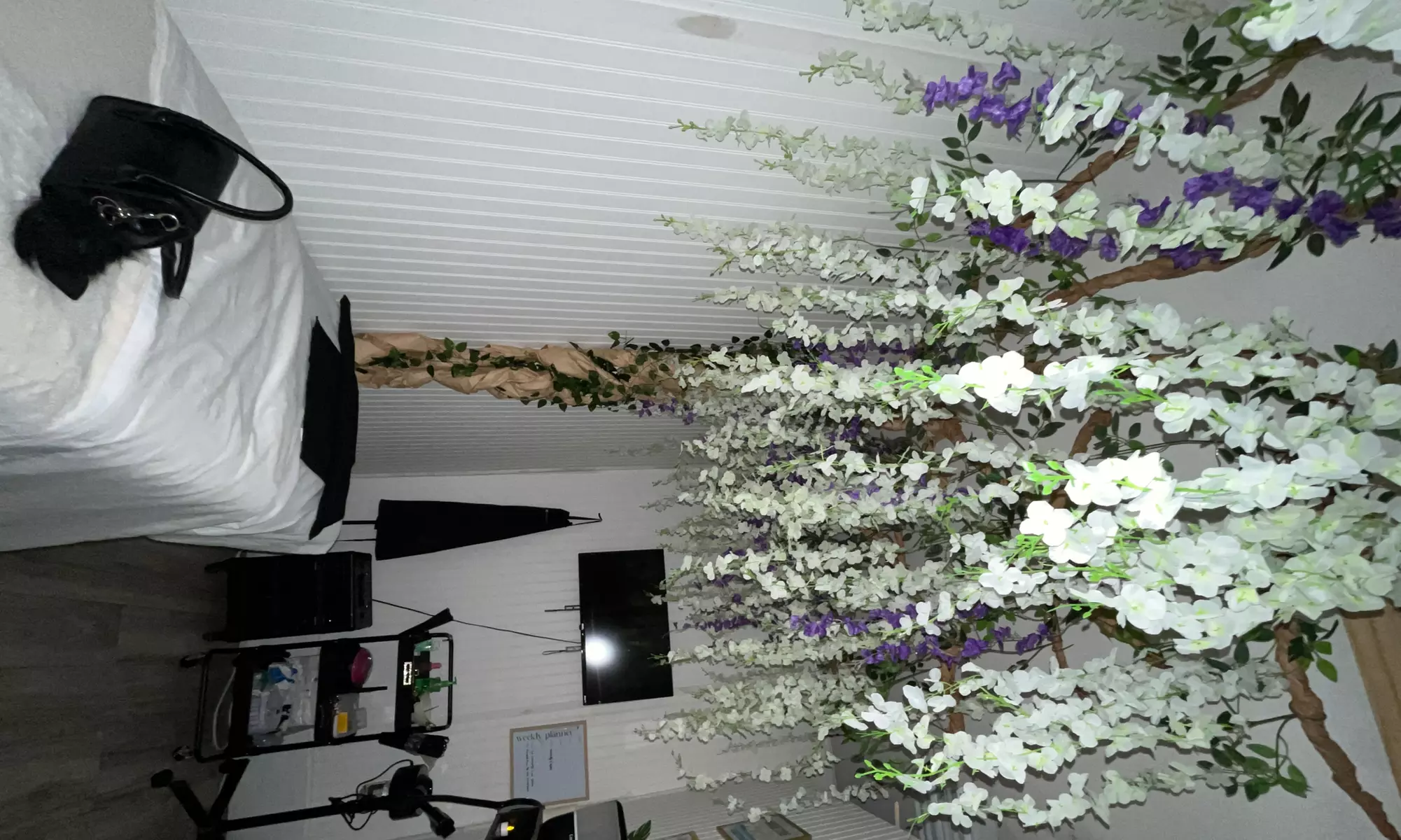 Glow Facials: One, Two, or Four 90-Minute Rejuvenating Treatments