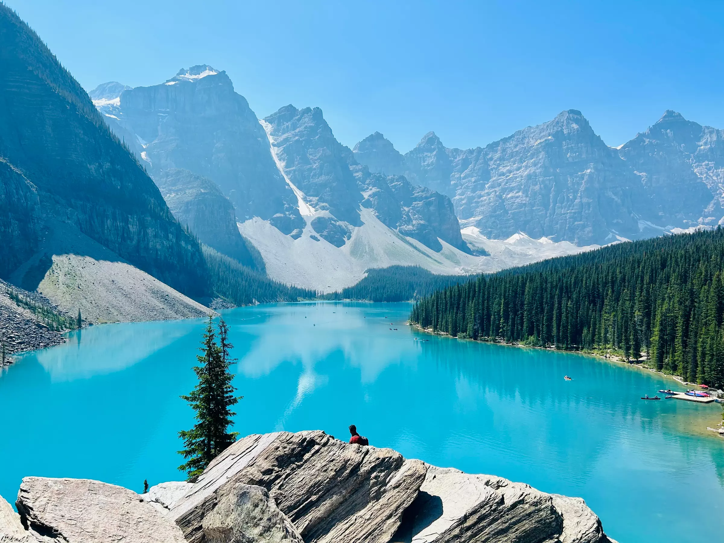 Scenic Moraine Lake and Lake Louise Tour with Shuttle Options