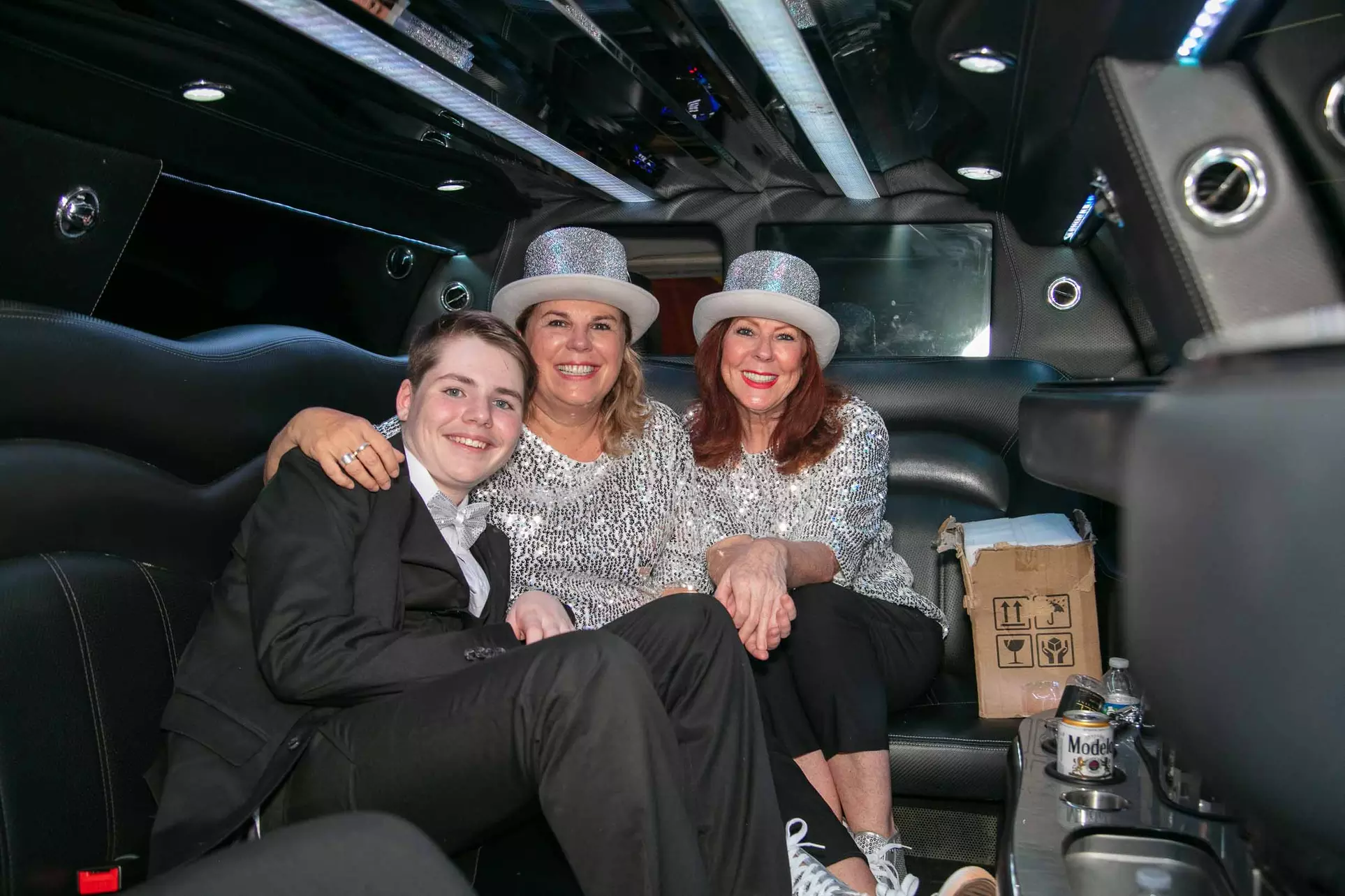 VIP Limo Photo Tour: Iconic Landmarks & Professional Photography