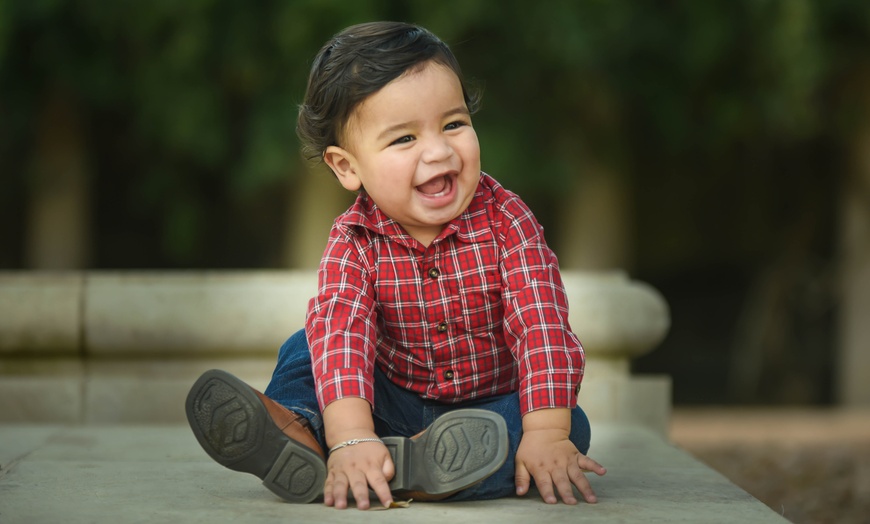 Image 2: Capture Photos with a 30, or 60 Minute Photo Shoot with Mary