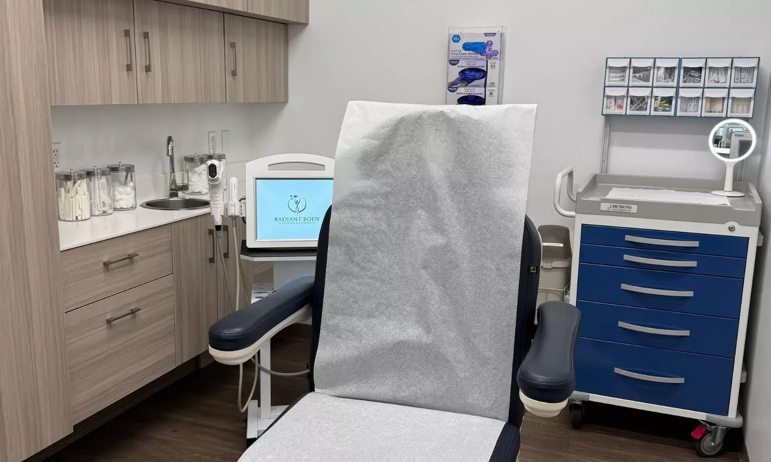 Youthful Radiance Awaits: One HIFU Facial at Radiant Body & Aesthetics