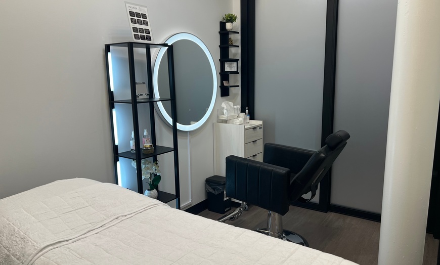 Image 4: Precise Brow Threading or Tint or Both, Lips and Chin Threading Awaits