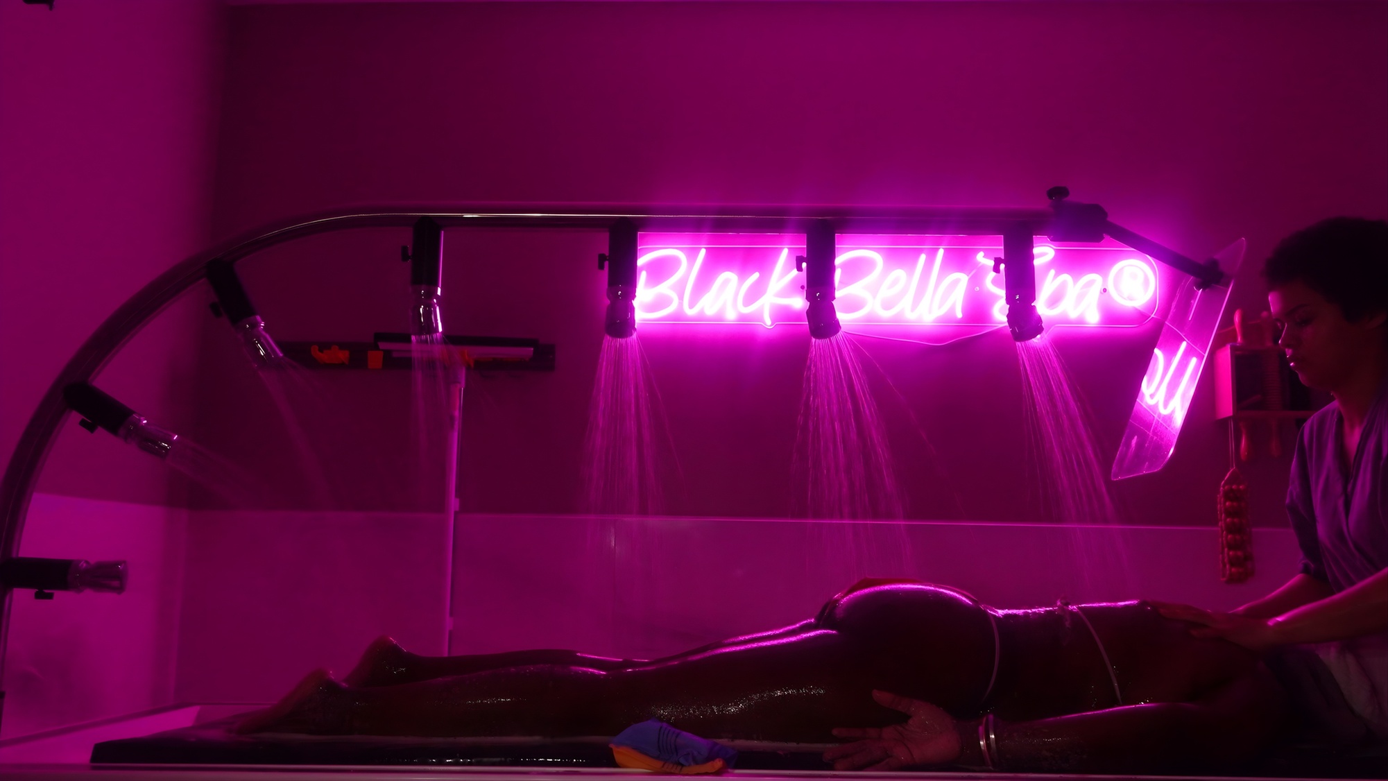 Luxurious Body Scrub With a Vichy Shower w/ or w/o Infrared Sauna