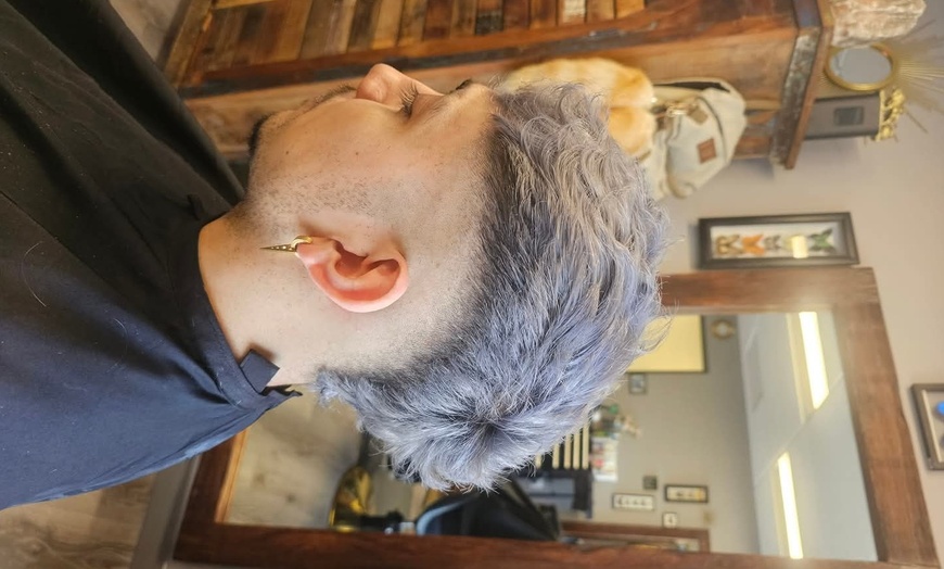 Image 10: Get a Stylish Haircut with Nigel King at Salon Helios
