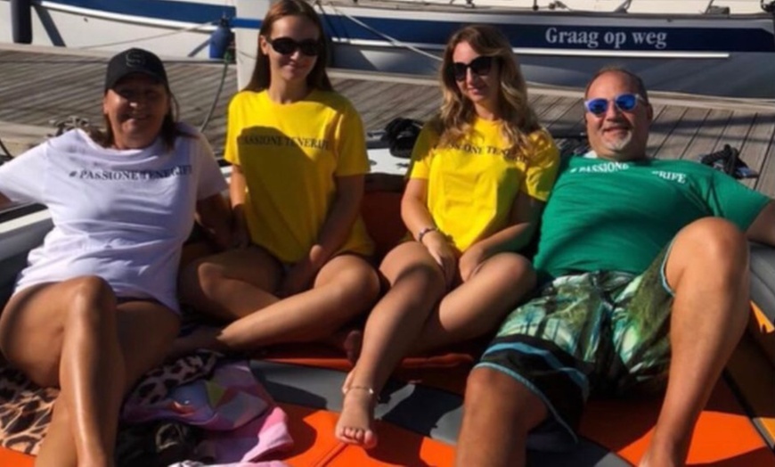 Image 5: Paseo en charter privado de 3 horas para hasta 6 personas con cava 