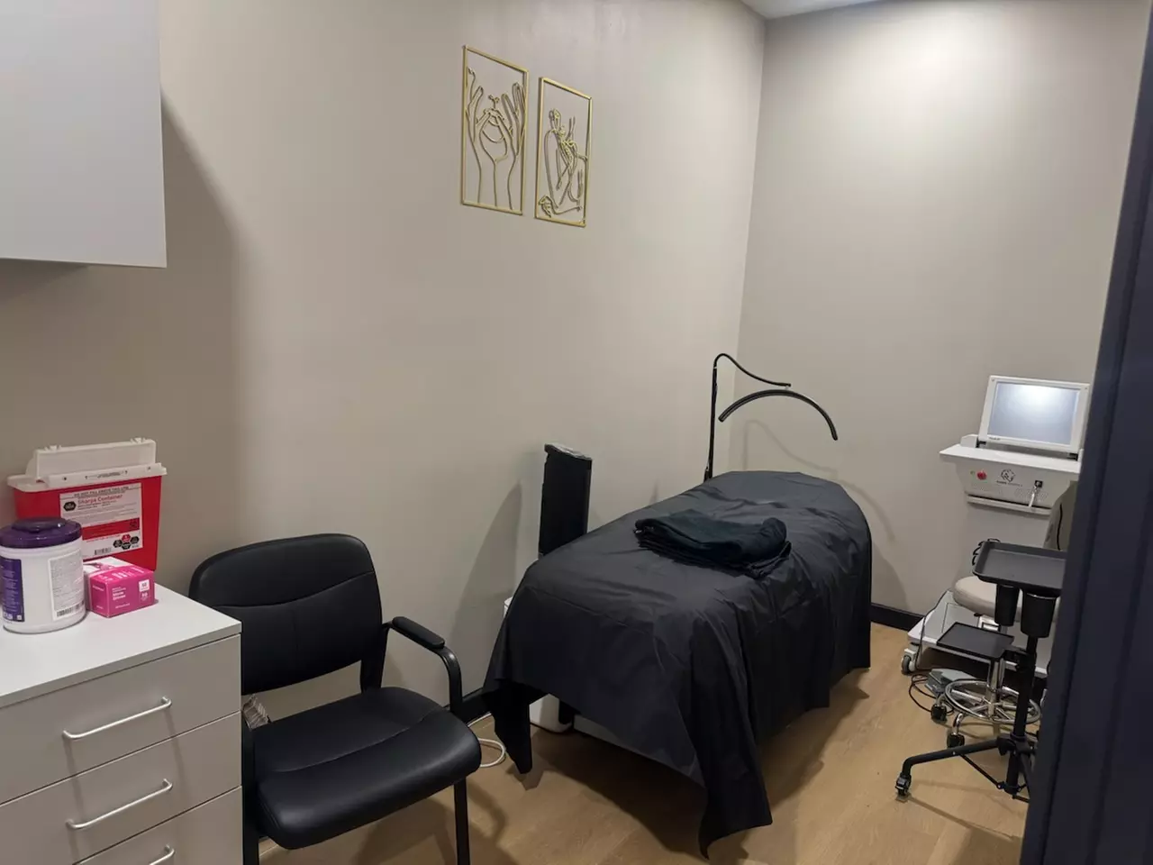 Refresh with One, Three or Six 30 Minute Wood Therapy Treatment at The Luxe Medical Clinic (Up to 64%
Off) - Image 4