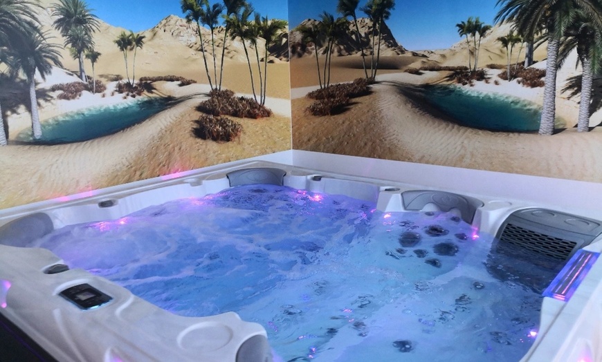 Image 9: Espace "Lagon" ou "Kuerguelen" : accès spa et sauna privatif