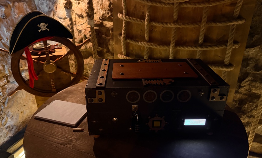 Image 3: Gra typu escape the room – łamigłówki, przygoda i zabawa dla 2-4 osób