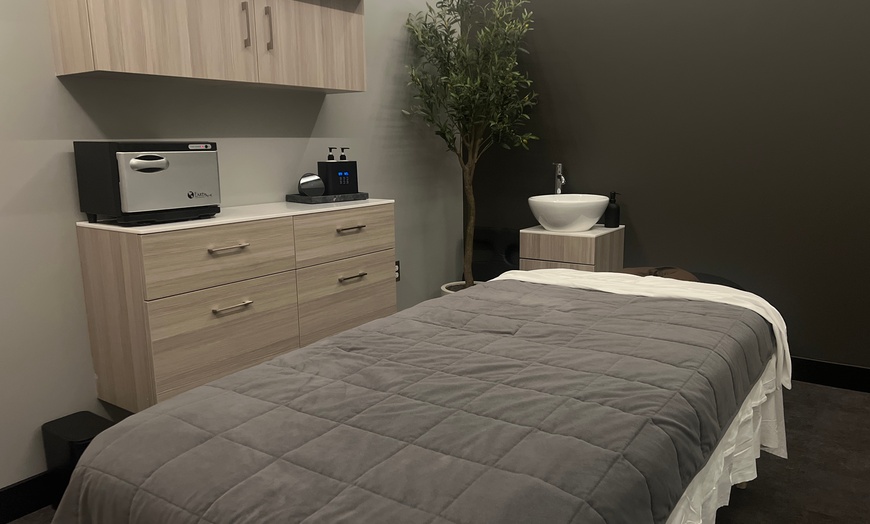 Image 2: One 60- or 90-Minute Swedish Massage at Elevation Massage 