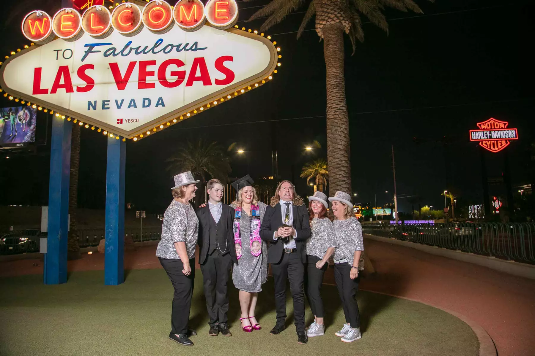 VIP Limo Photo Tour: Iconic Landmarks & Professional Photography