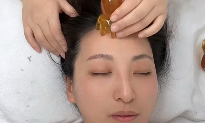 Image 3: One or Two Sessions of 30 or 60 Minute Scalp Care Head Spa 