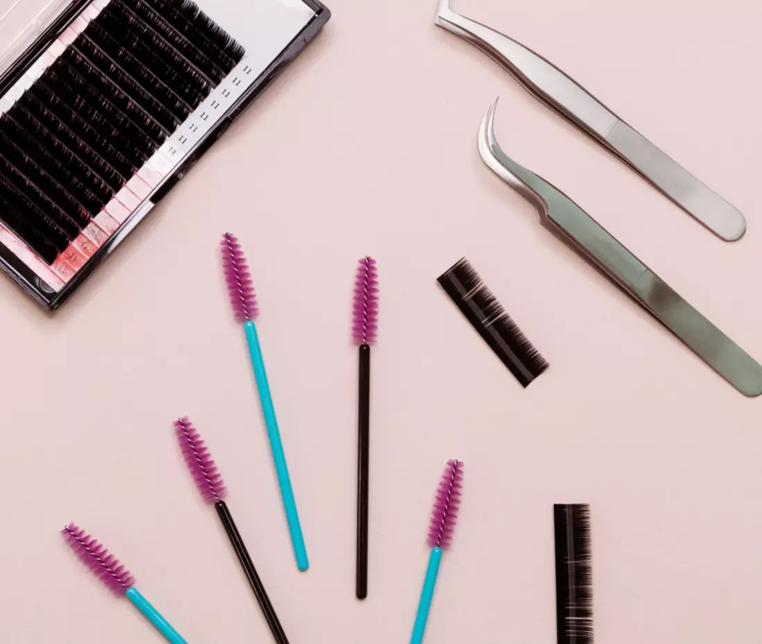 Nationally Recognised 4-Week Classic Lash Extensions Course