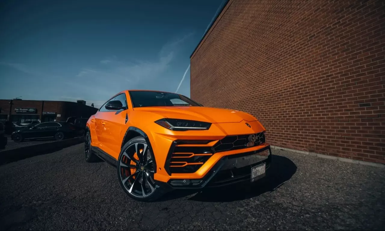 Get Essential, Signature, / Ultimate: Interior & Exterior Detail