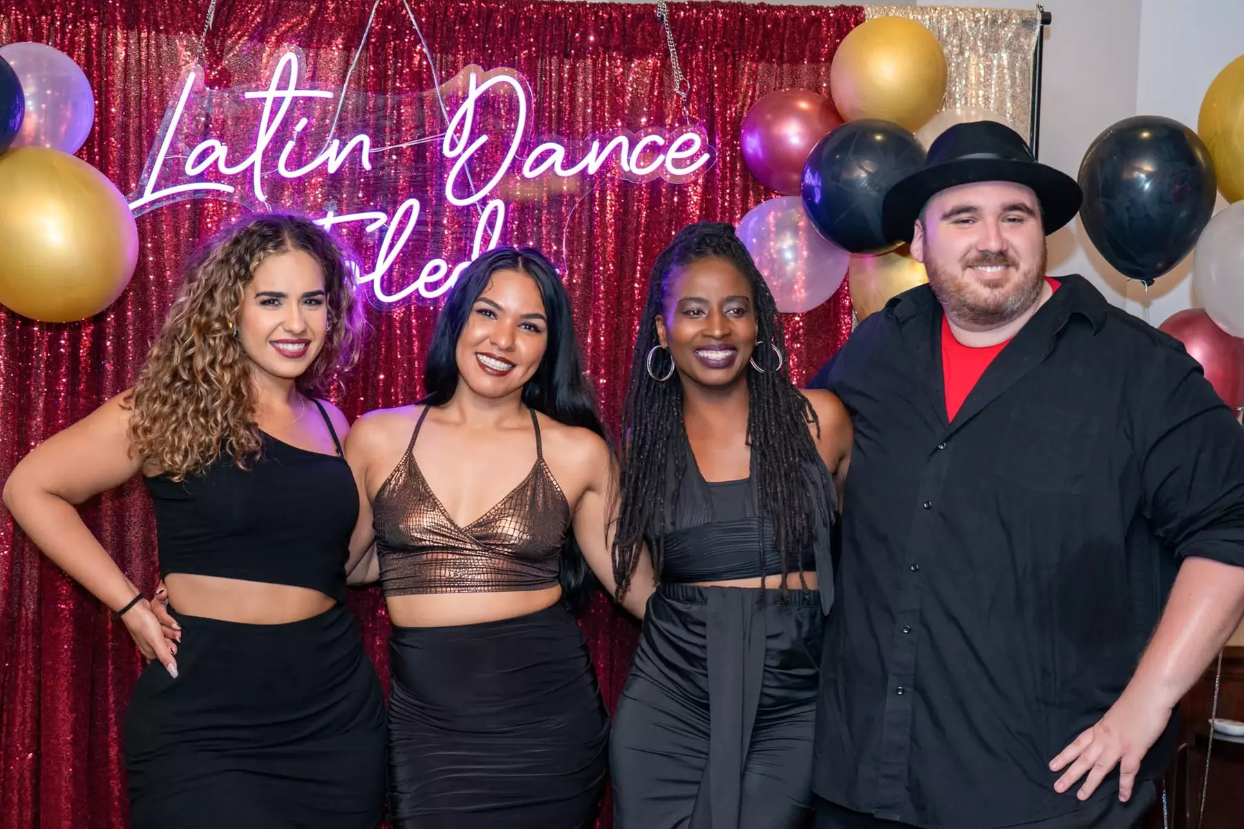 Beginner Salsa & Bachata Group Lessons: 4 Weeks for One