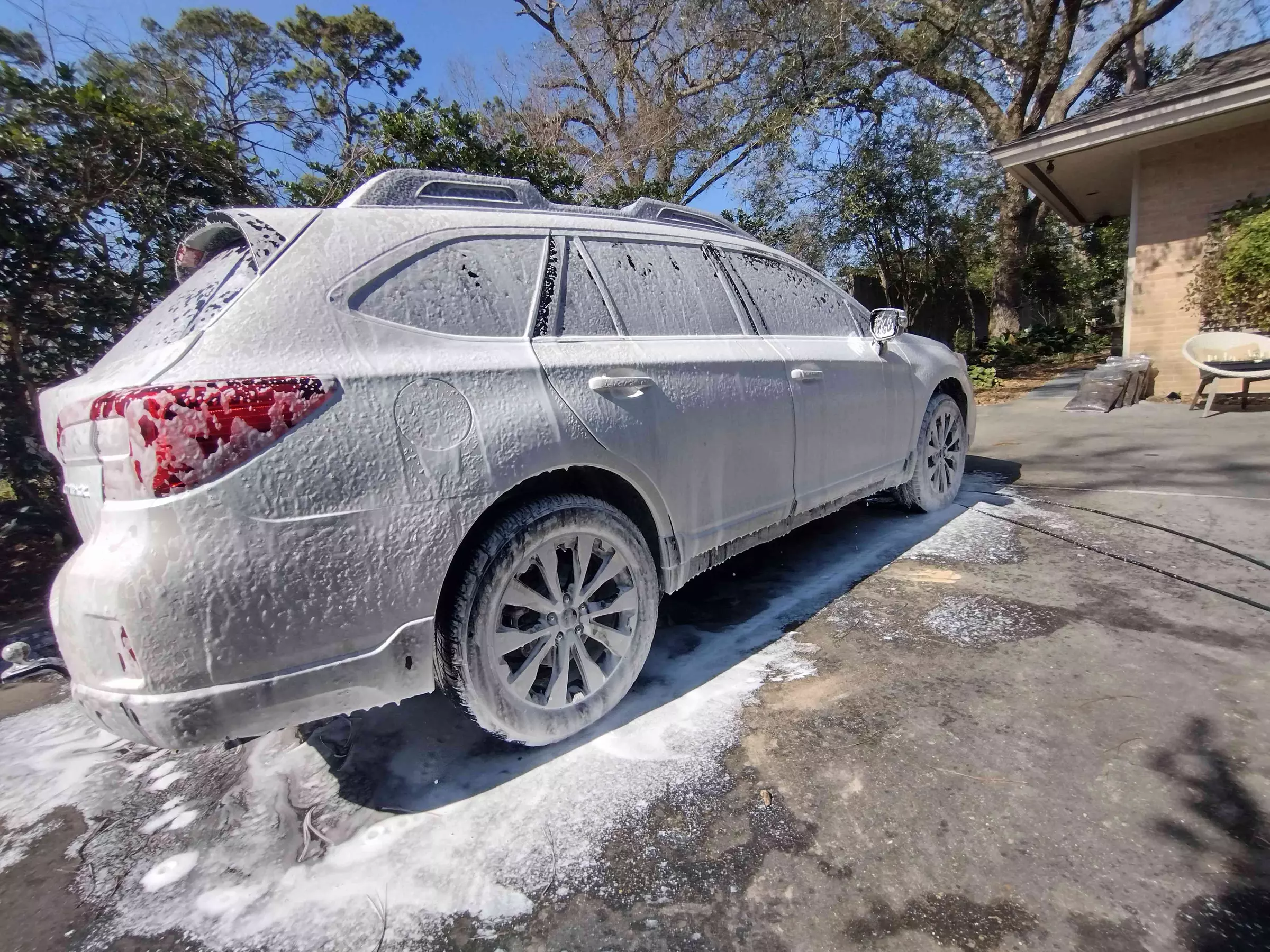 Convenient Interior and Exterior Mobile Detail for Car