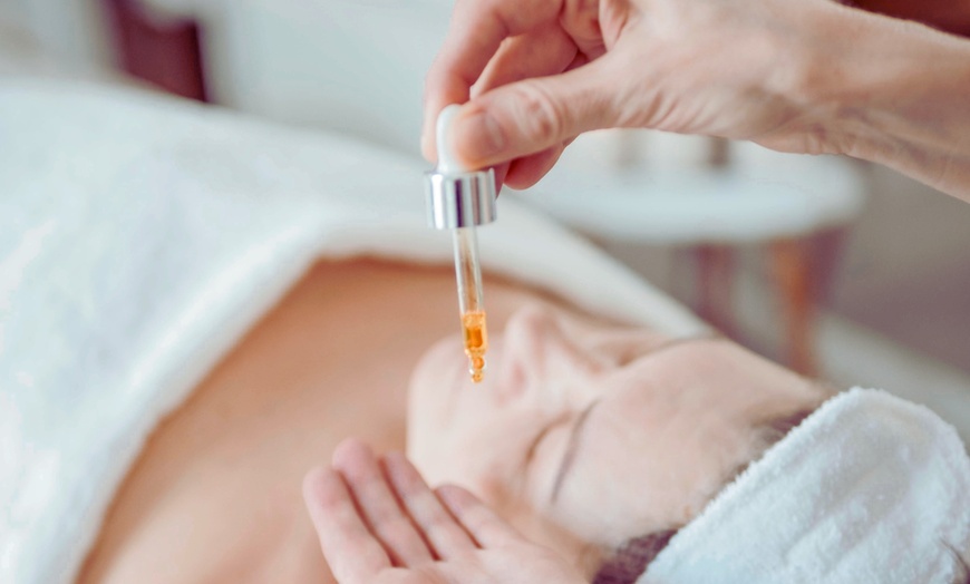 Image 2: Różnorodne masaże do wyboru: klasyczny, relaksacyjny, autorski, kobido