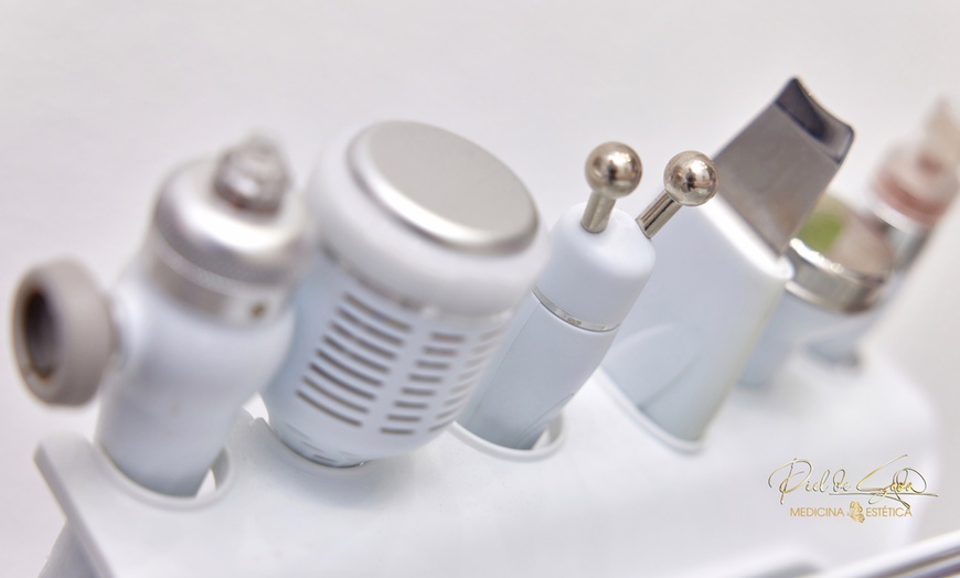 Image 2: Hasta 72% de dto. en Tratamiento facial en Piel de Seda