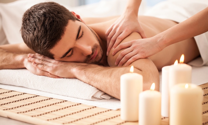 Image 3: 60 or 90-Min Massage or 60-Min Couples Massage for Relaxation