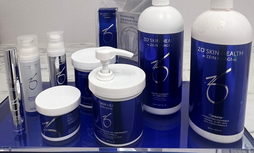 Image 2: Enjoy a HydraFacial MD Session for Radiant Skin